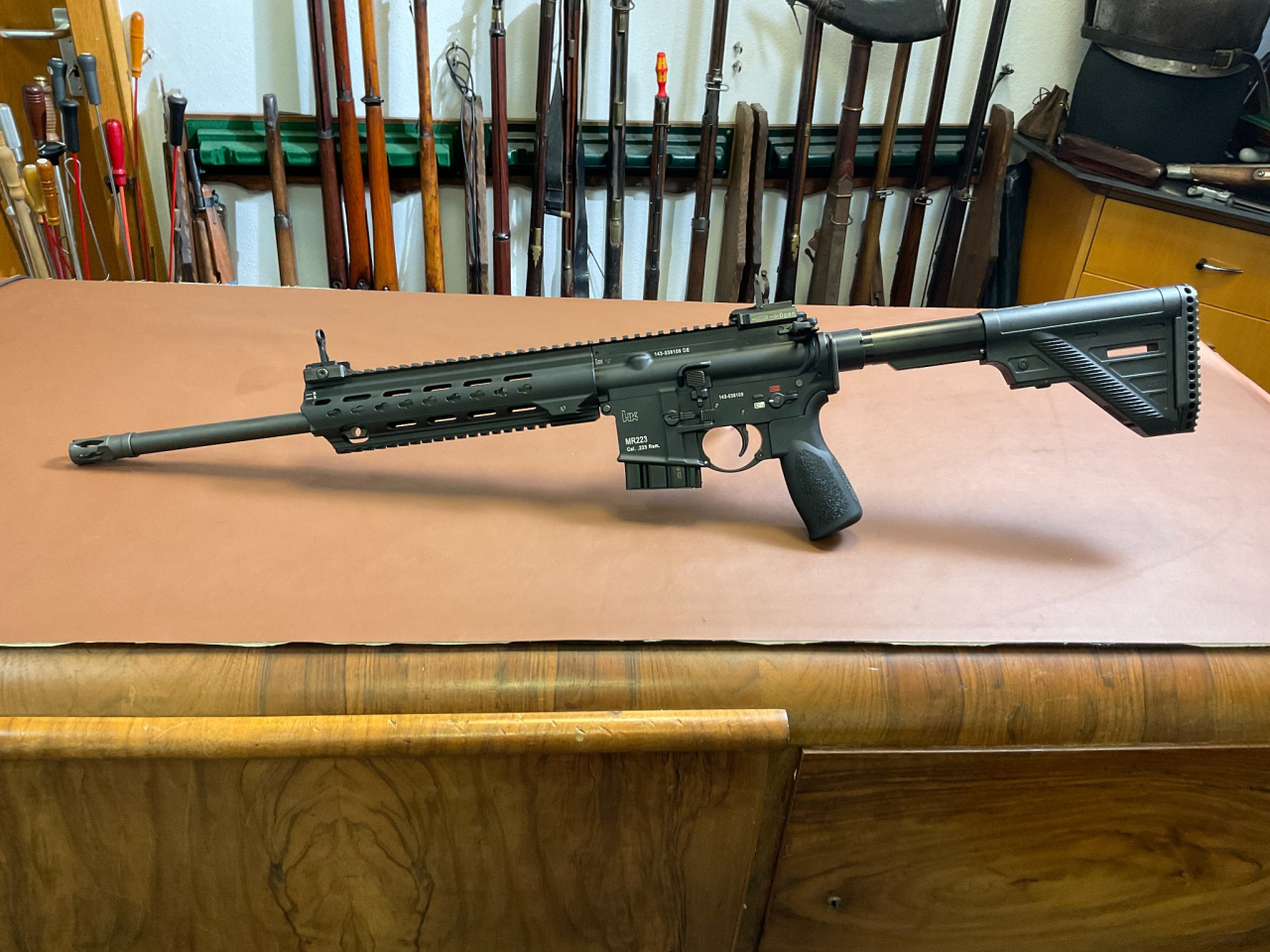 Selbstladebüchse Heckler & Koch MR223 im Kaliber .223Rem SNR 143-038109 – attēls 1
