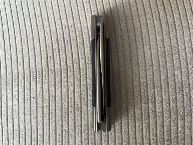 LionSteel BestMan 2 BM13 CF Carbon Fiber slipjoint Taschenmesser – Bild 2