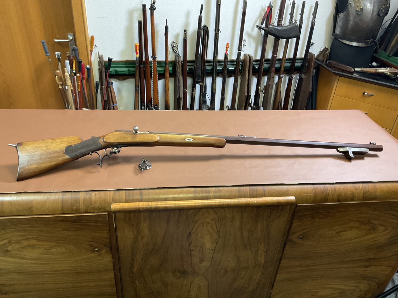 J. Cesinger M.K.T. Erlbach – Vogelbüchse Kaliber 9,5 × 47 R – obrázek 1