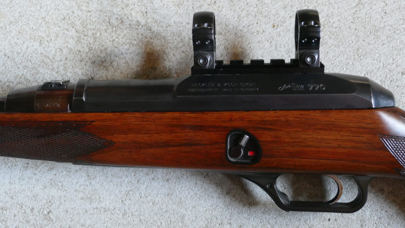 Heckler & Koch HK770 mit Picatinny-Schiene und Montage – Bild 3