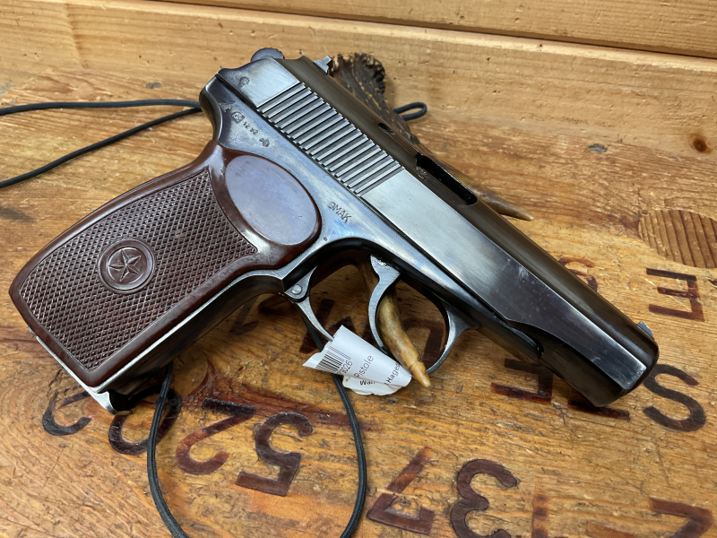 SLP Makarov, Kal.9mmMak. mit 2 Magazinen und Ledertasche!sehr guter Zustand! – Bild 2
