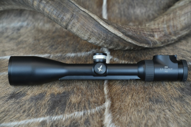 Zielfernrohr Swarovski Z6i 2,5-15x56P HD 1. Gen, Schiene, Leuchtpunkt, BT > WAFFEN FLÜHR – Bild 1
