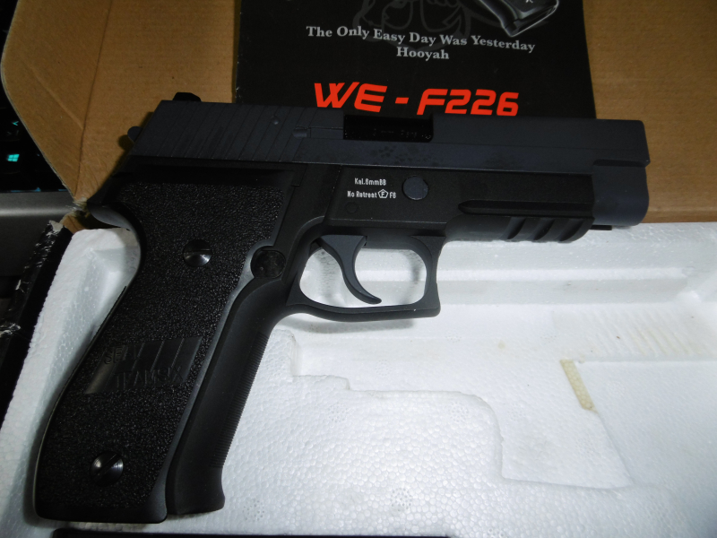 WE F226 Mk25 Navy Seals Full Metal Schwarz GBB -F- – Bild 4