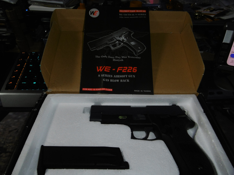 WE F226 Mk25 Navy Seals Full Metal Schwarz GBB -F- – Bild 2