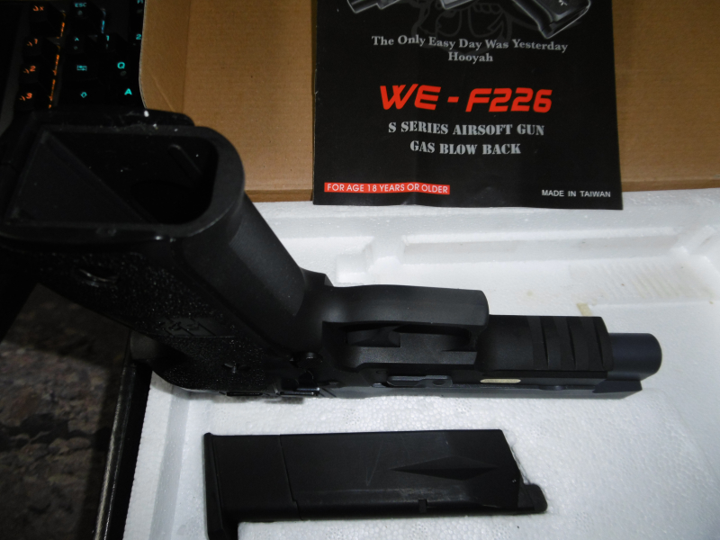 WE F226 Mk25 Navy Seals Full Metal Schwarz GBB -F- – Bild 5