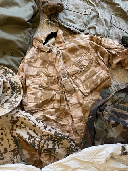 Militaria Jacken Hosen und Zubehör Konvolut – Bild 5