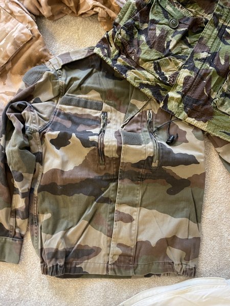 Militaria Jacken Hosen und Zubehör Konvolut – Bild 6