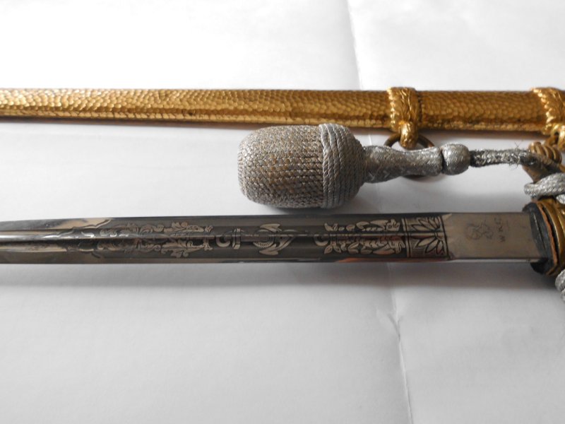 Marieneoffiziersdolch, Original, WKC mit gehämmerter Scheide – Bild 3