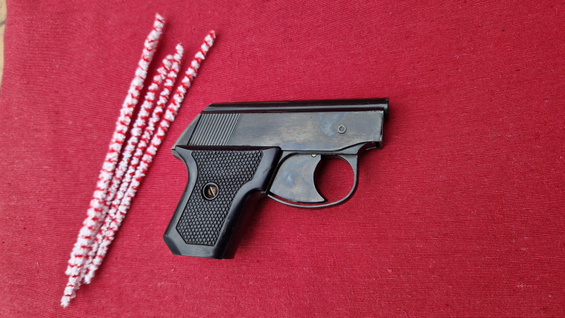 Bester Taschenflak ===> PERFECTA G2 "D.B.P." / 6 mm Flobert -- PTB -8\69 -- – Bild 2