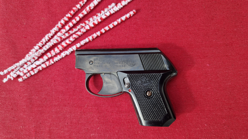 Bester Taschenflak ===> PERFECTA G2 "D.B.P." / 6 mm Flobert -- PTB -8\69 -- – Bild 3