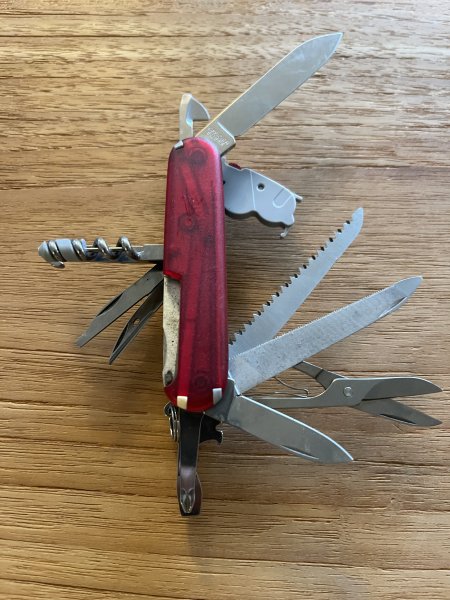 Victorinox Schweizer Taschenmesser mit Höhenmesser und Lampe – Bild 5