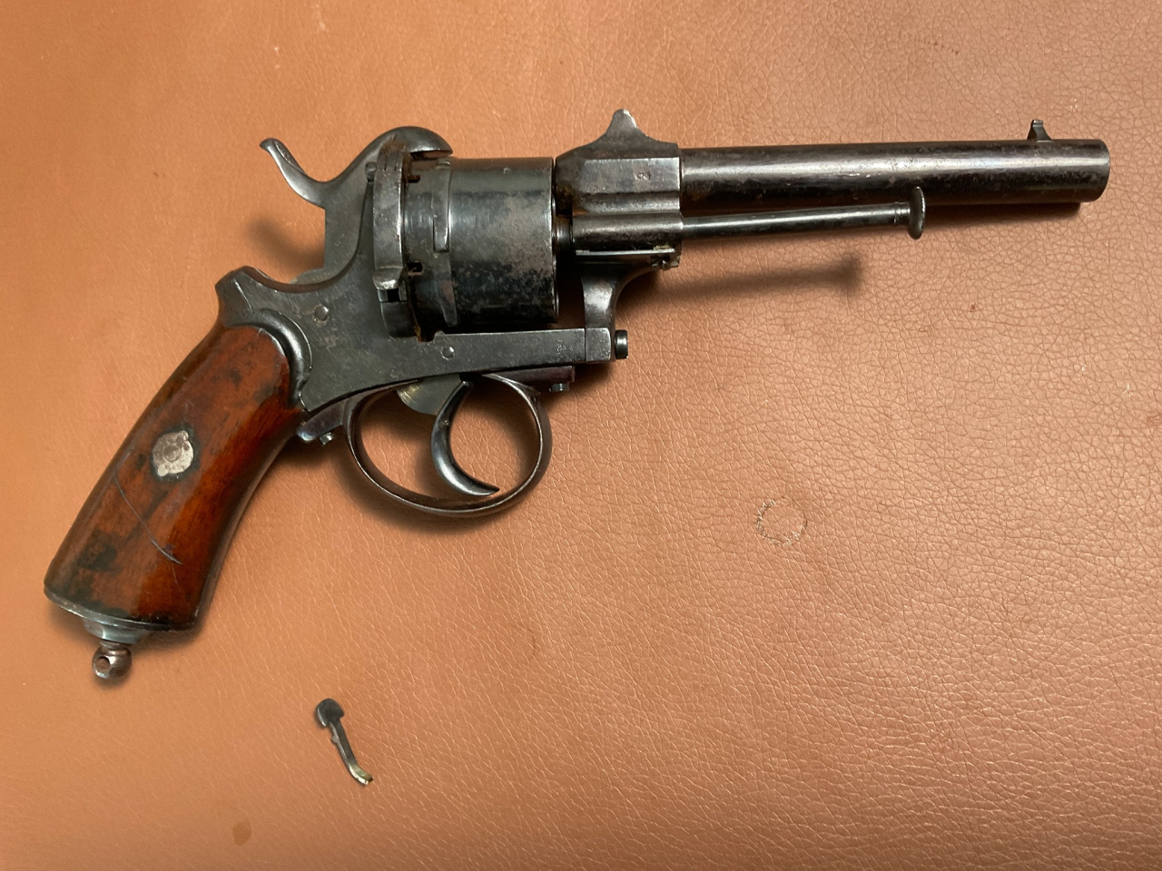 Lefaucheux Stiftzündrevolver, Kaliber 9 mm SNR 53 – slika 1
