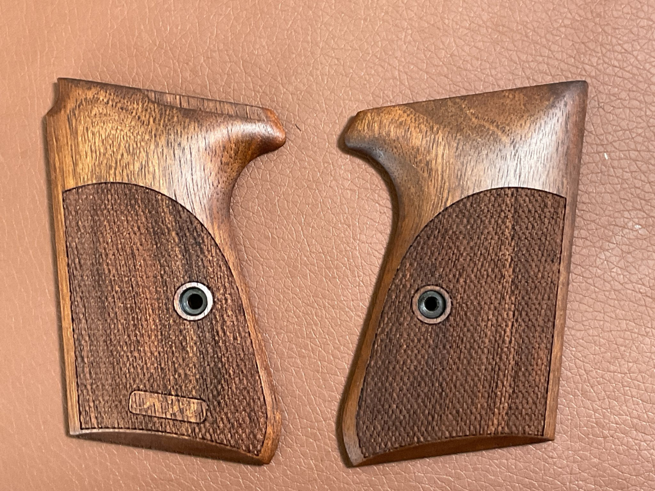 Holzgriffschalen Nill Griff für Walther PP – kuva 1