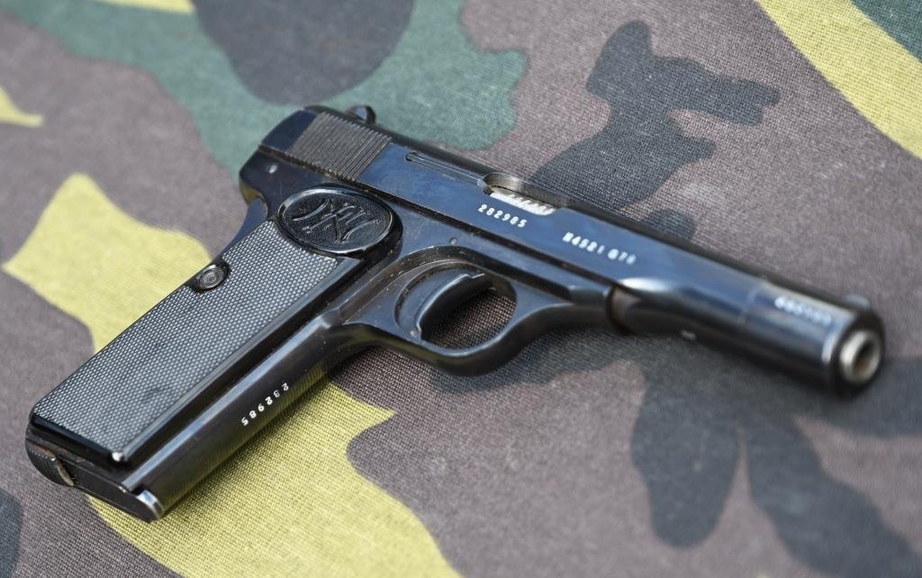 Pistole Dienstwaffe Polizeipistole FN Browning Mod. 1910-22 Ex-Kal. 7,65, jetzt 4 mm M 20, von 1978 – Bild 6