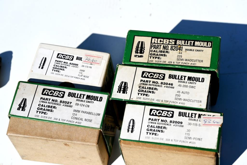 9 x Gießkokillen mit 3 Handgriffen je 1x RCBS .30-115, 08-170, 38-162 u.a. 2x LEE 287 & 357: – Bild 2