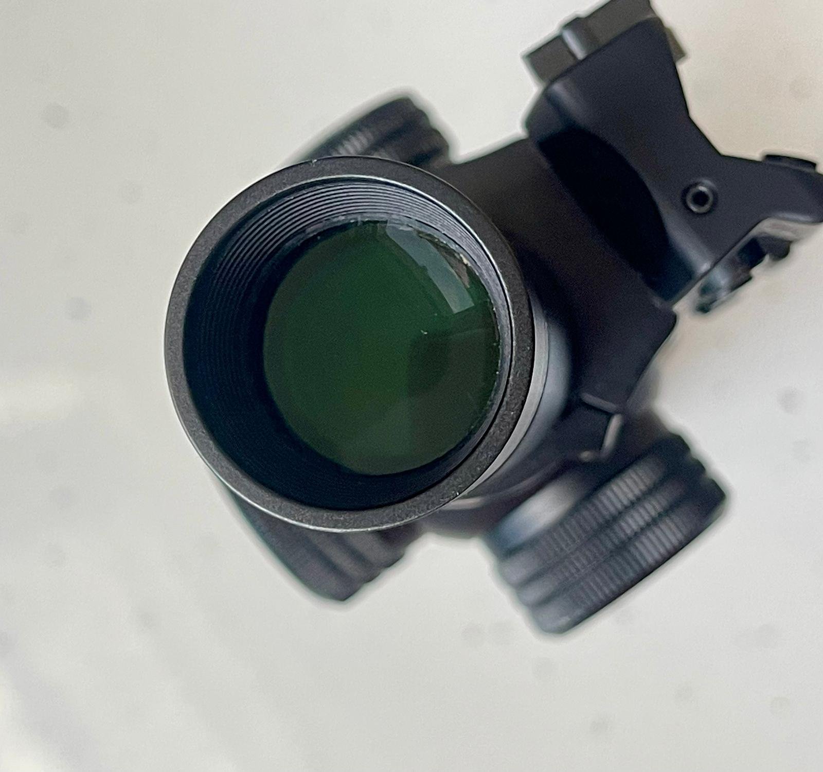 Akah Drückjagdglas 1–4x24 mit Innomount Schnellspannmontage – Blaser Base – Bild 5