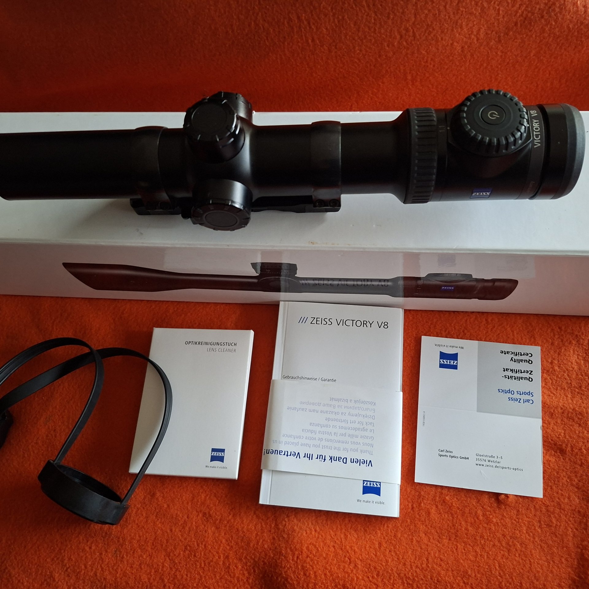 Zeiss Victory V8 1,1-8x13 Drückjagdglas – Bild 1