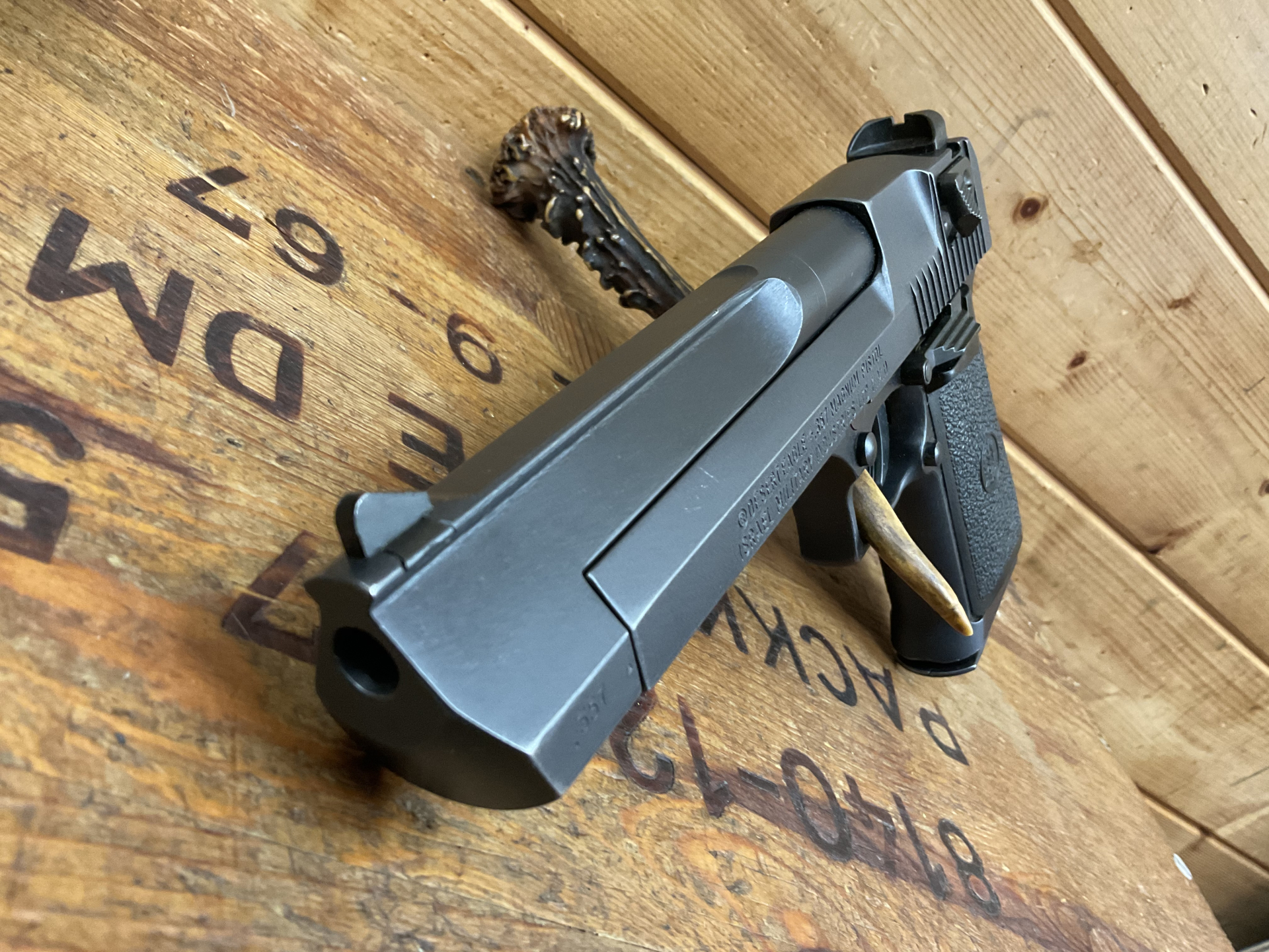 SLP IMI Dessert Eagle , Kal..357Mag. 2 Magazine! top Zustand! – Bild 2