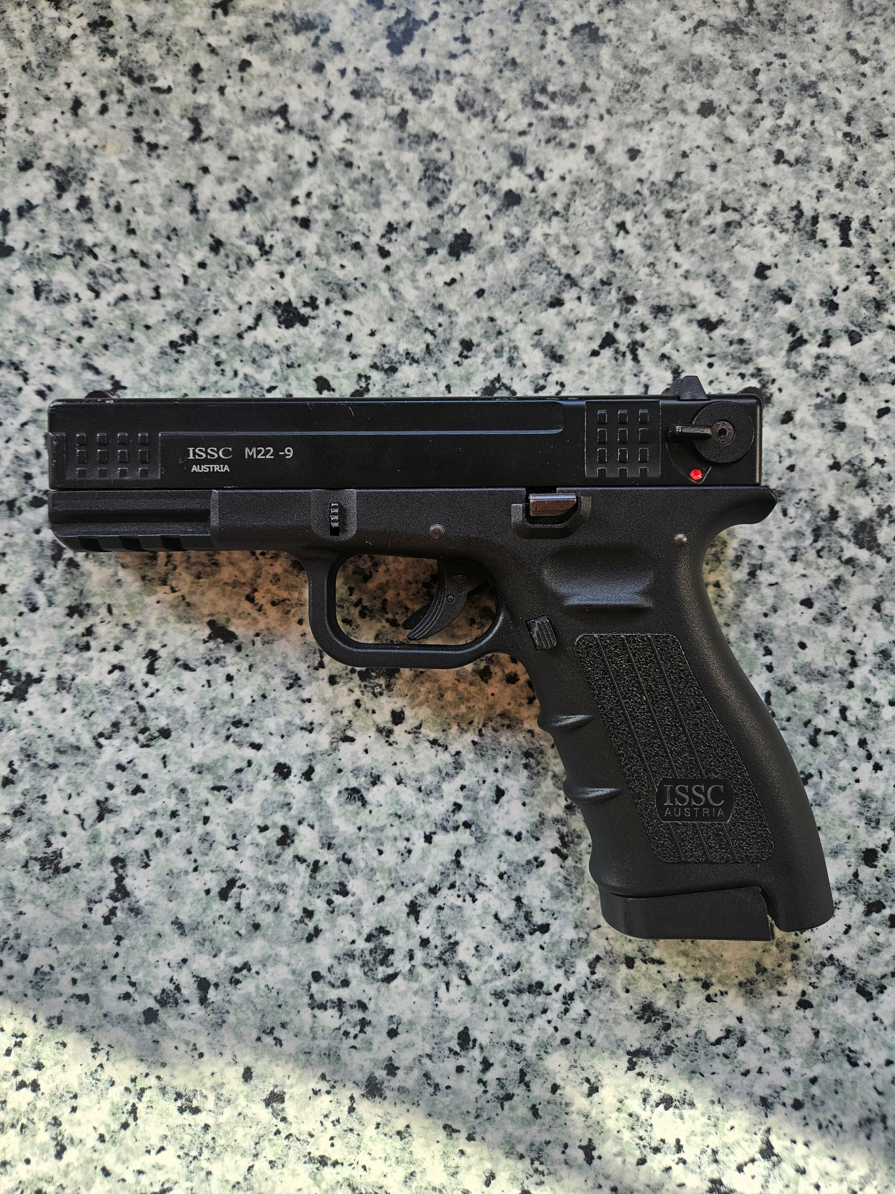 Schreckschuss ISSC M22 -9 – zdjęcie 3