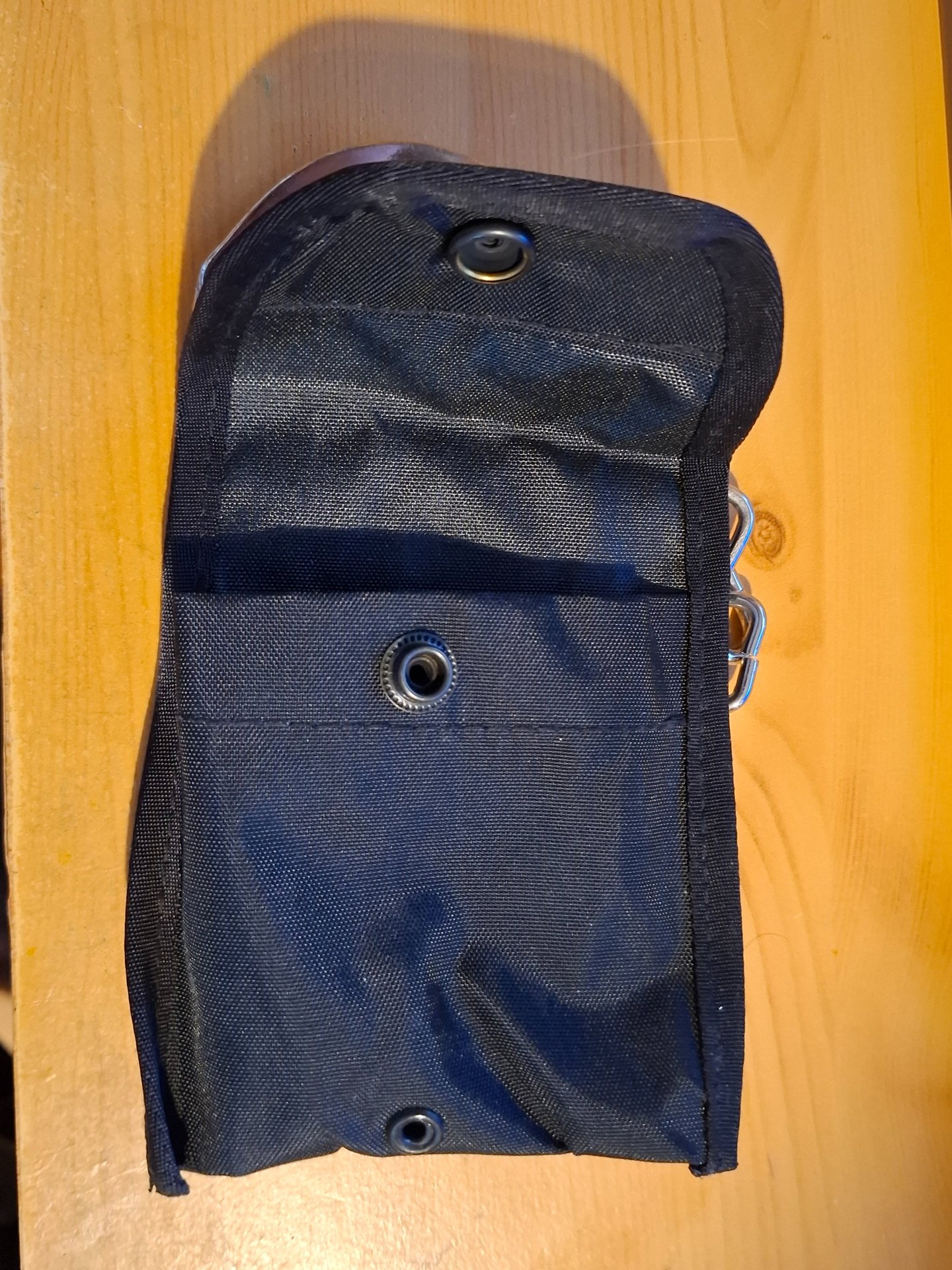 Handschellen mit Tasche – stampa 2