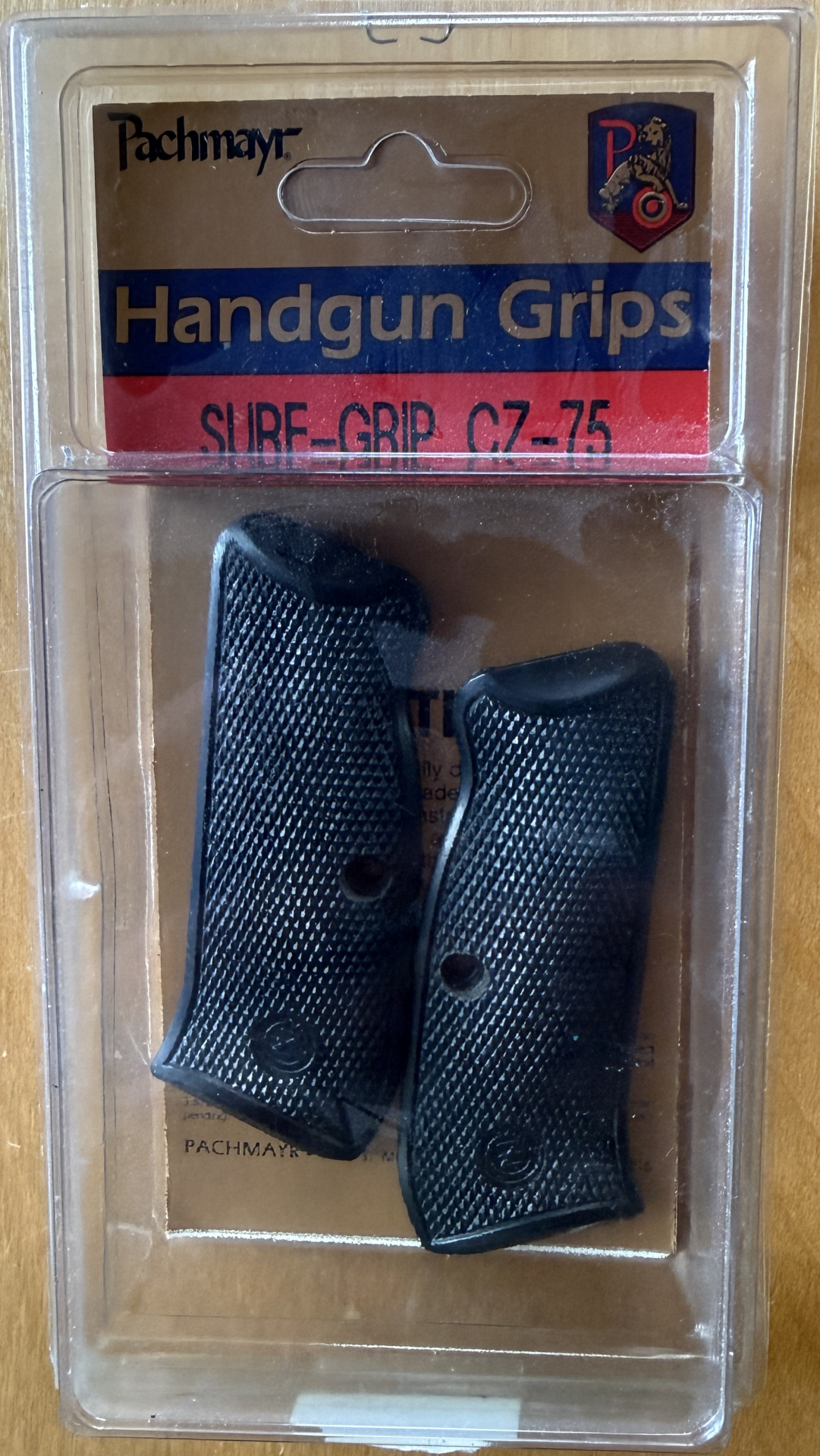 [QB] ein Paar schwarze Plastikgriffschalen von der Pistole CZ-75, neuwertig – Bild 1