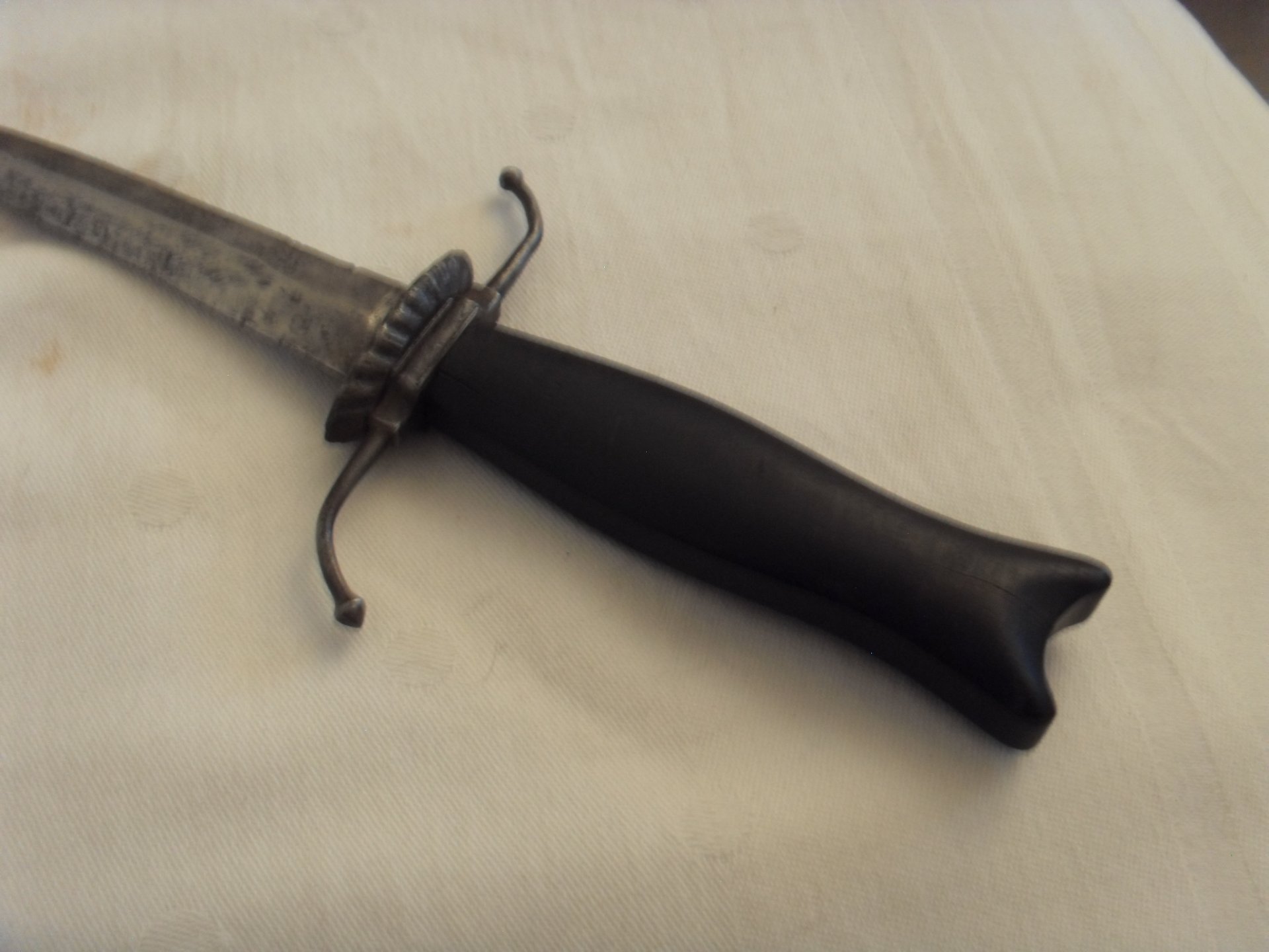 Sehr altes Jagdmesser / Dolch aus Sammlung , Lederscheide Defekt am Ende – Bild 5