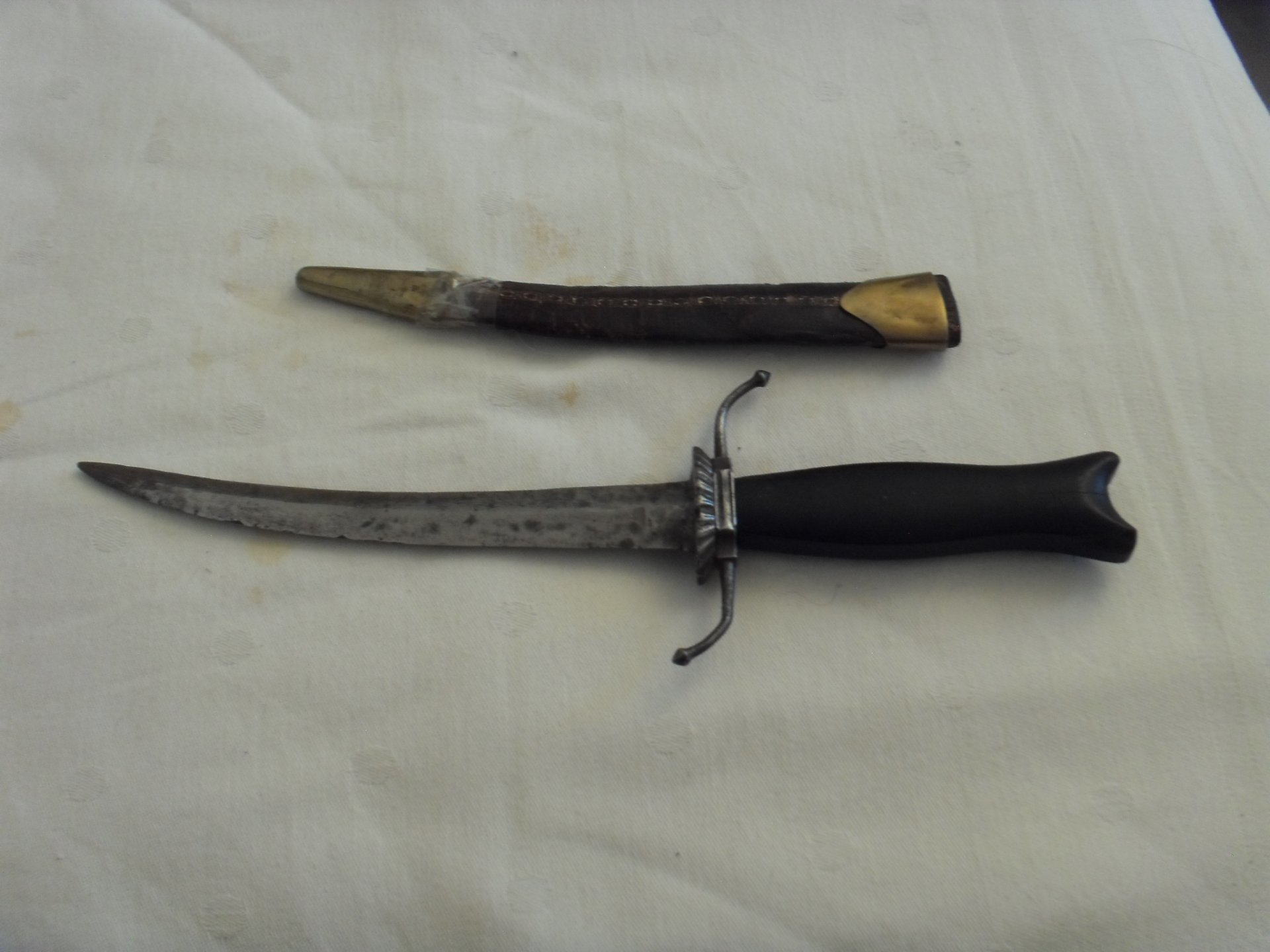 Sehr altes Jagdmesser / Dolch aus Sammlung , Lederscheide Defekt am Ende – Bild 1