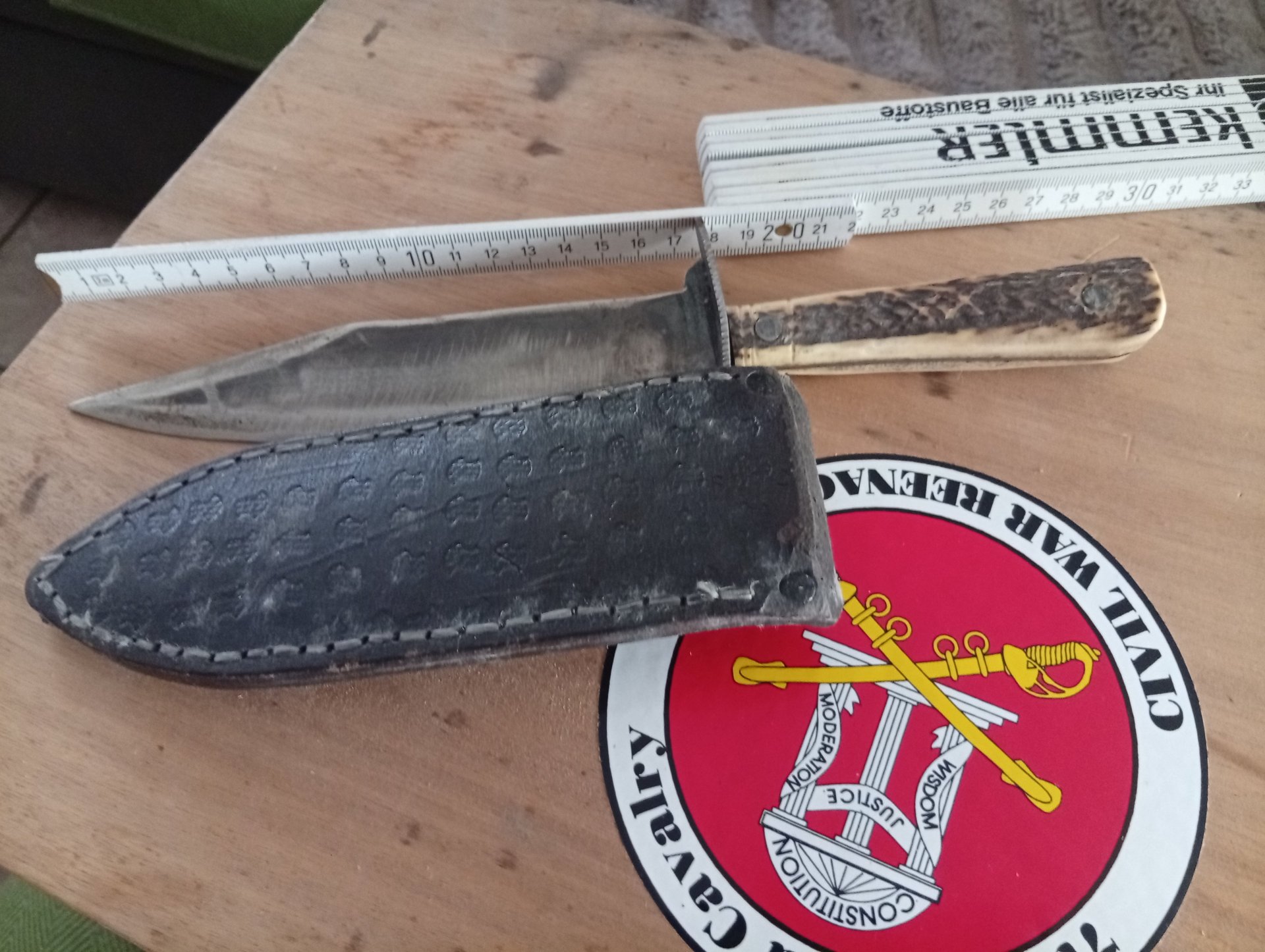 Jagdmesser / Trappermesser mit Lederscheide – afbeelding 4