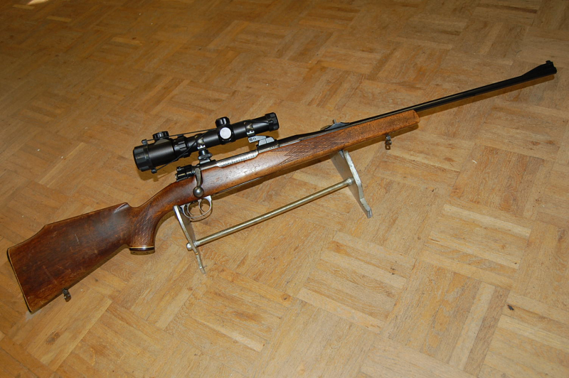 Rep. Büchse Burgo M 98Kal .30-06 + ZF Ritter 1,5-4x26 Abs 4 mit Leuchtp. auf Schwenkmontage – Bild 1
