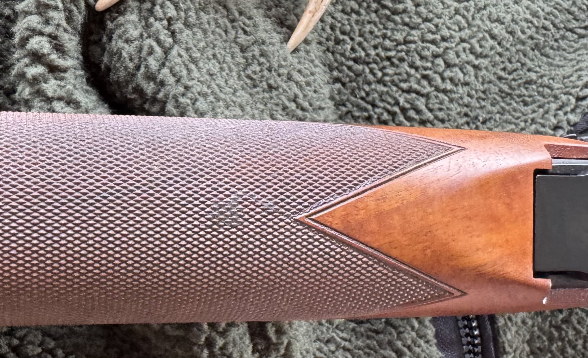 Browning BAR Mark II 9,3x62 – Drückjagd – R. CAPECE Gravur – vergoldete Wildmotive – Bild 5
