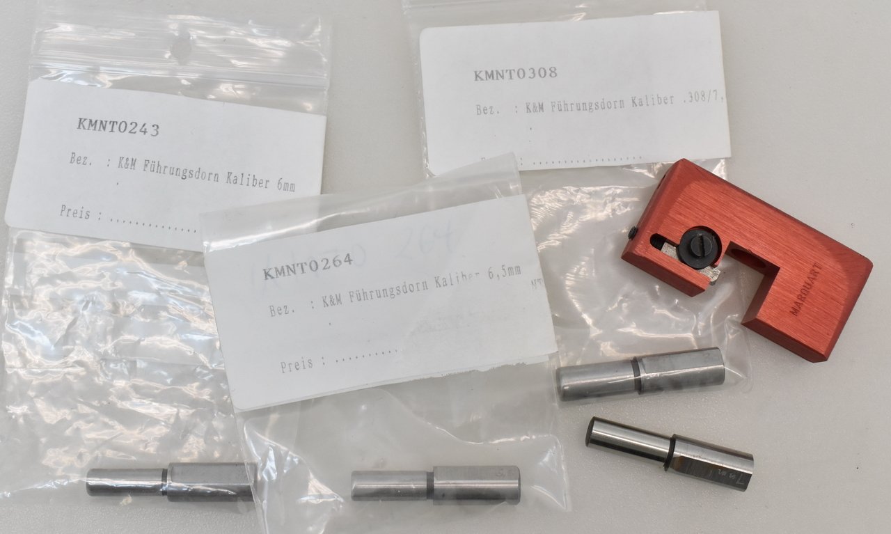 Set aus K&M Hülsenhalsabdreher und 4 Führungsdornen – Bild 1