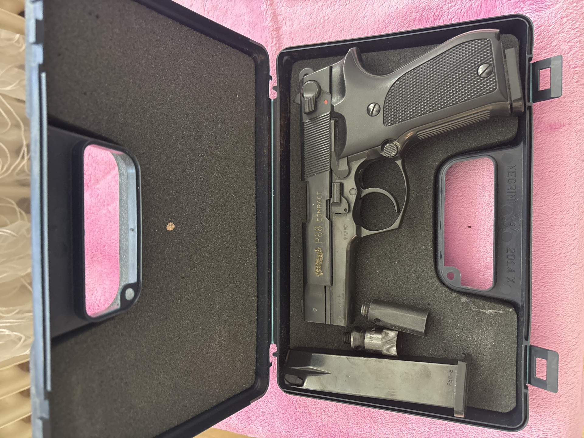 Walther P. 88-8mm mitKoffer, zwei MagazinE – Bild 1