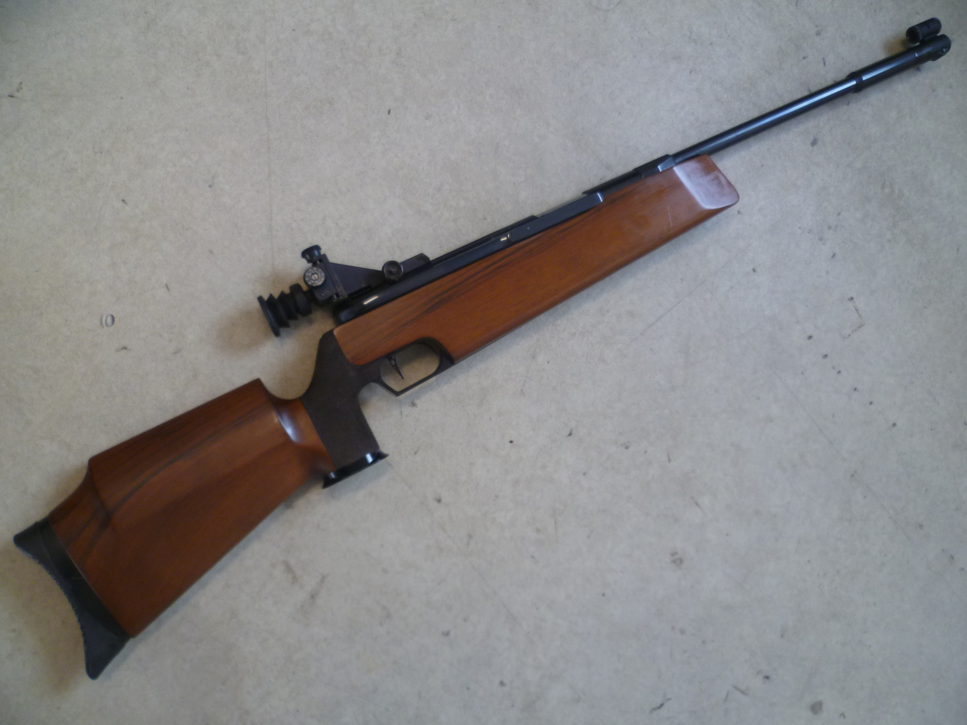 Match-Luftgewehr Feinwerkbau Modell 300 S links – Bild 4