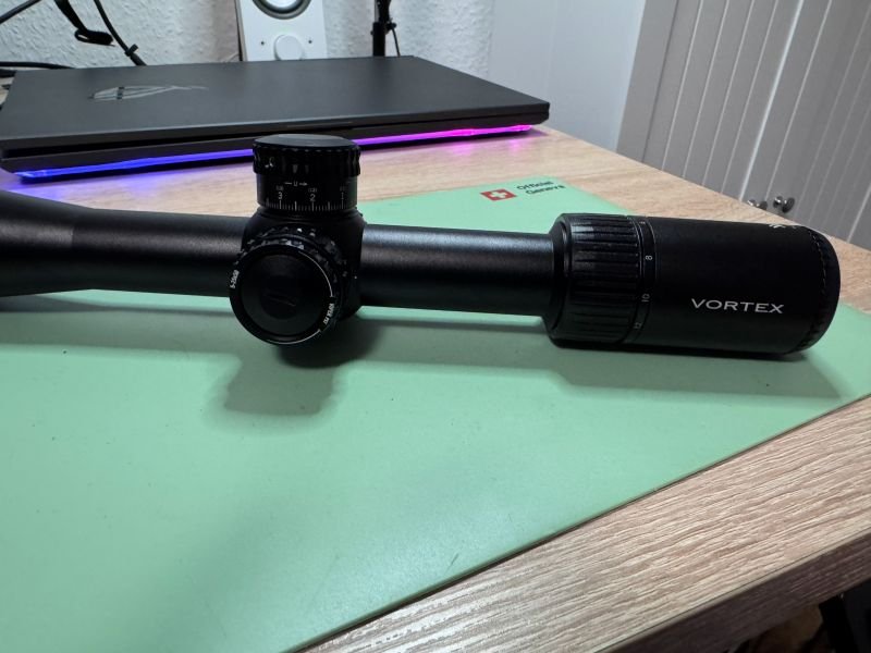Vortex Viper PST Gen II 5–25x50 FFP MRAD -neuwertig- plus Rusan Adapter – Bild 2