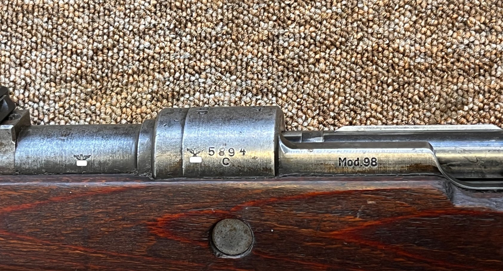 gebrauchte Repetierbüchse K 98, Hersteller dou. 42, nummerngleich ohne Neubeschuß. Top – Bild 3