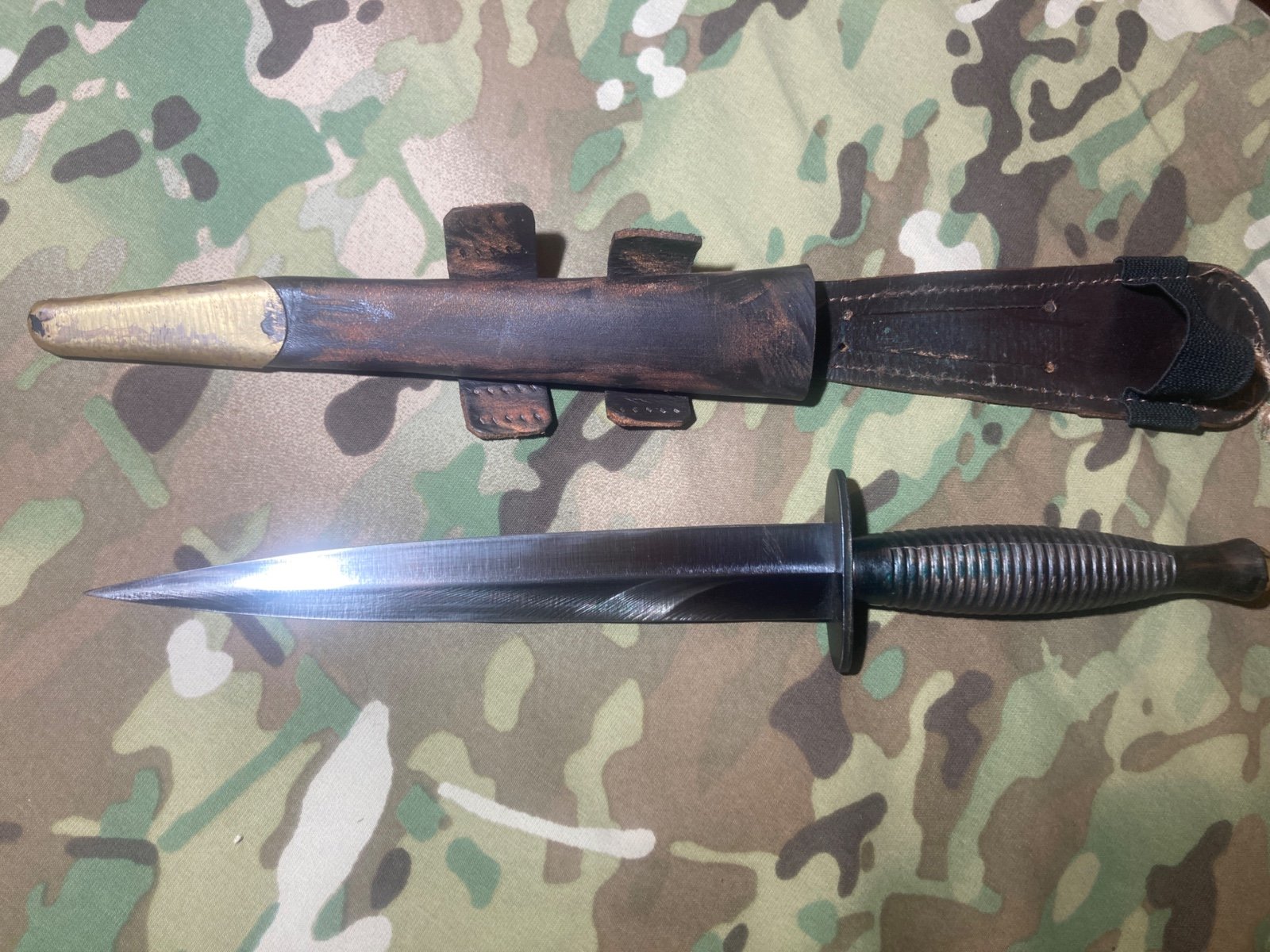 British Army Fairbairn Sykes Dolch Kampfmesser Sheffield R. Cooper – Bild 2