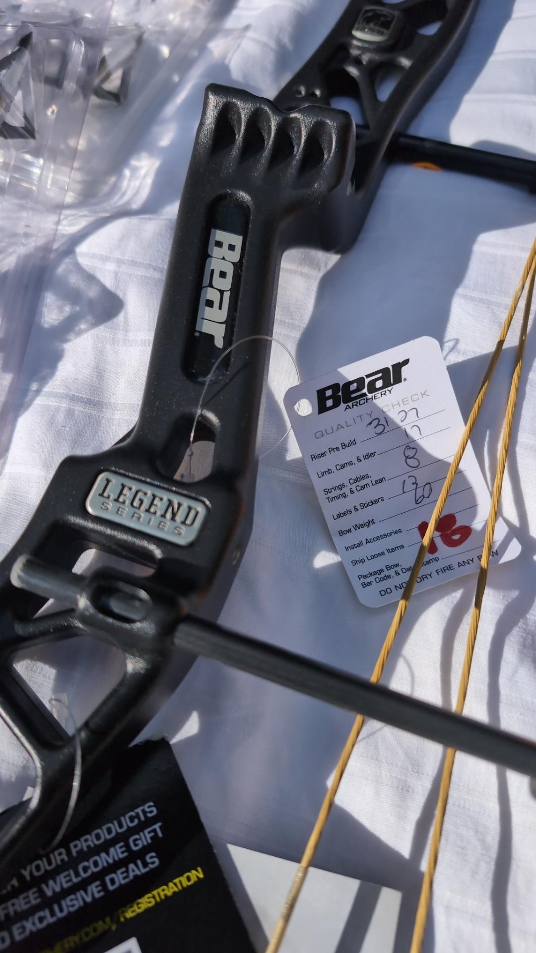 Bear Archery Inception Compoundbogen RH 55–70 lbs Shadow – Legend Series, unbenutzt und viel Zubehör – Bild 3