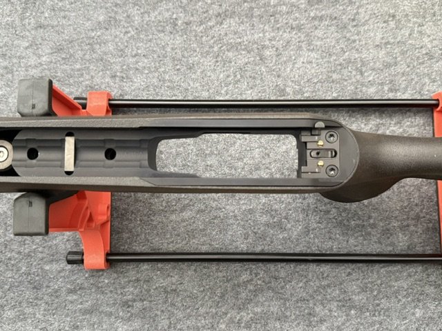 Blaser R8 Professional Success Schaft Lochschaft mit System,Brownscgwartz LINKS – Bild 4