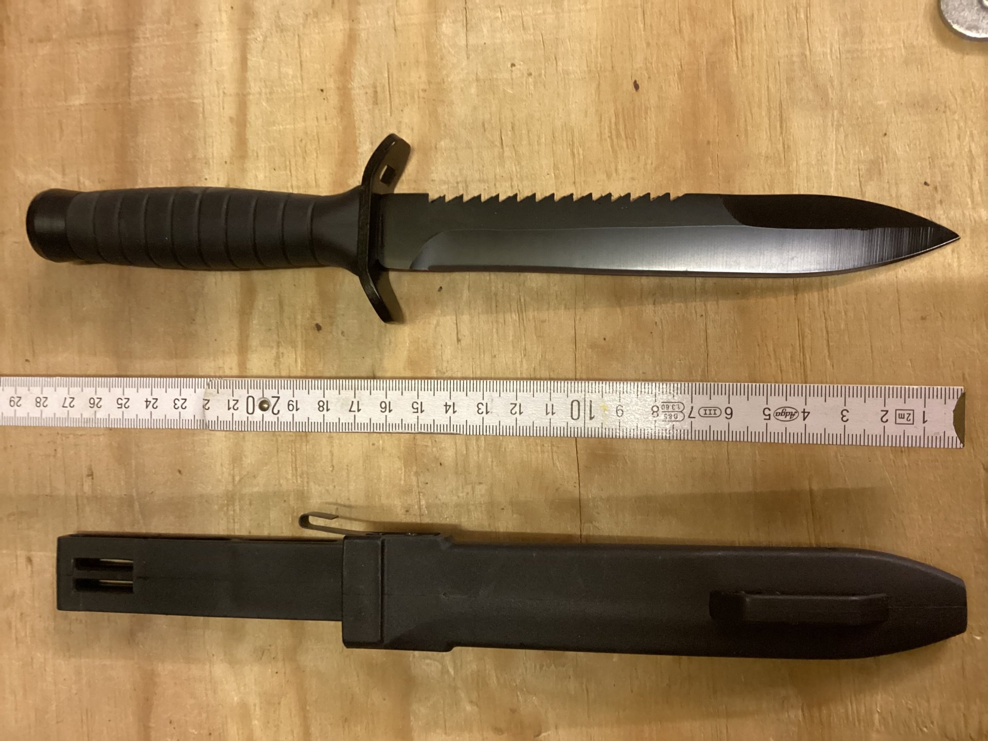 Polnisches Kampfmesser WZ98, schwarz, mit Scheide, KOPIE – Bild 1