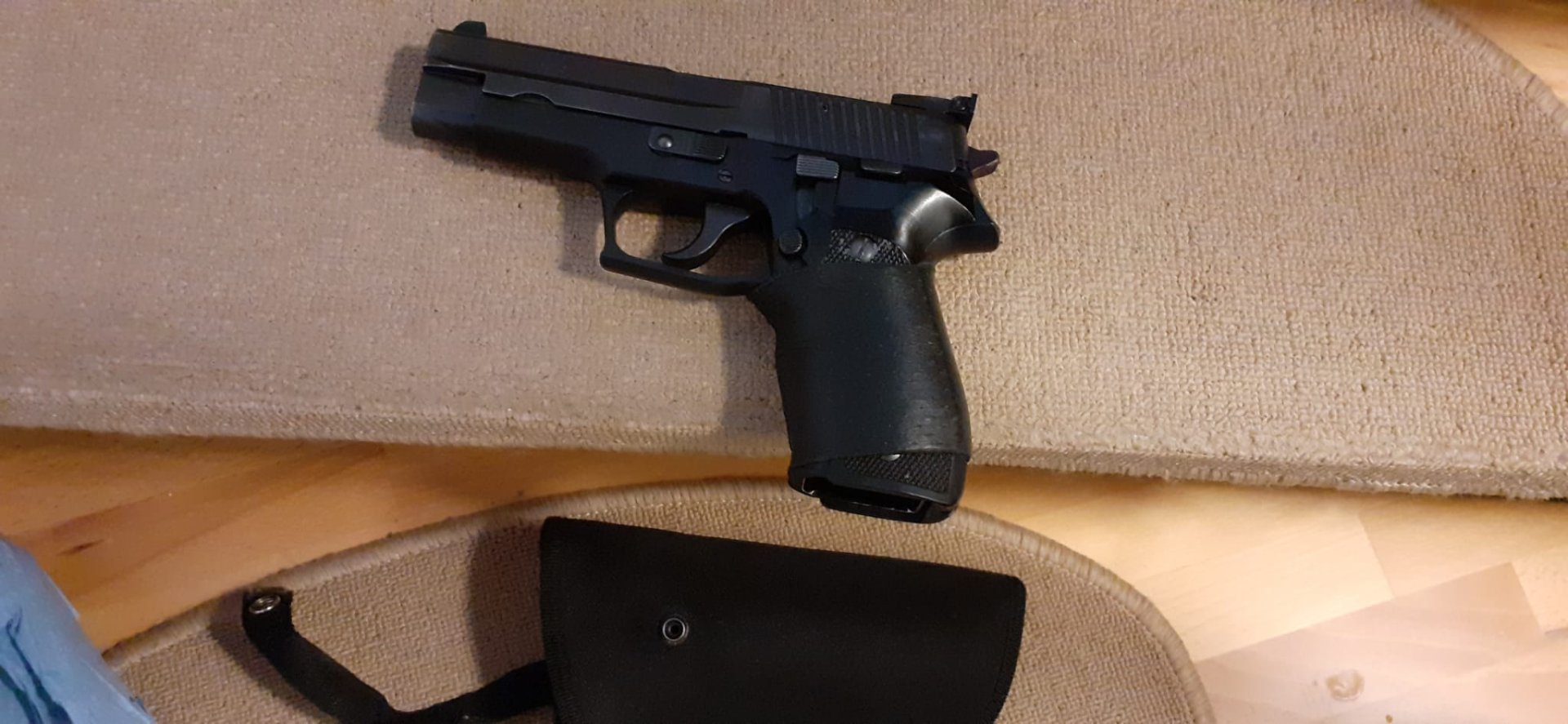 Pistole SIG Sauer P220 – immagine 1