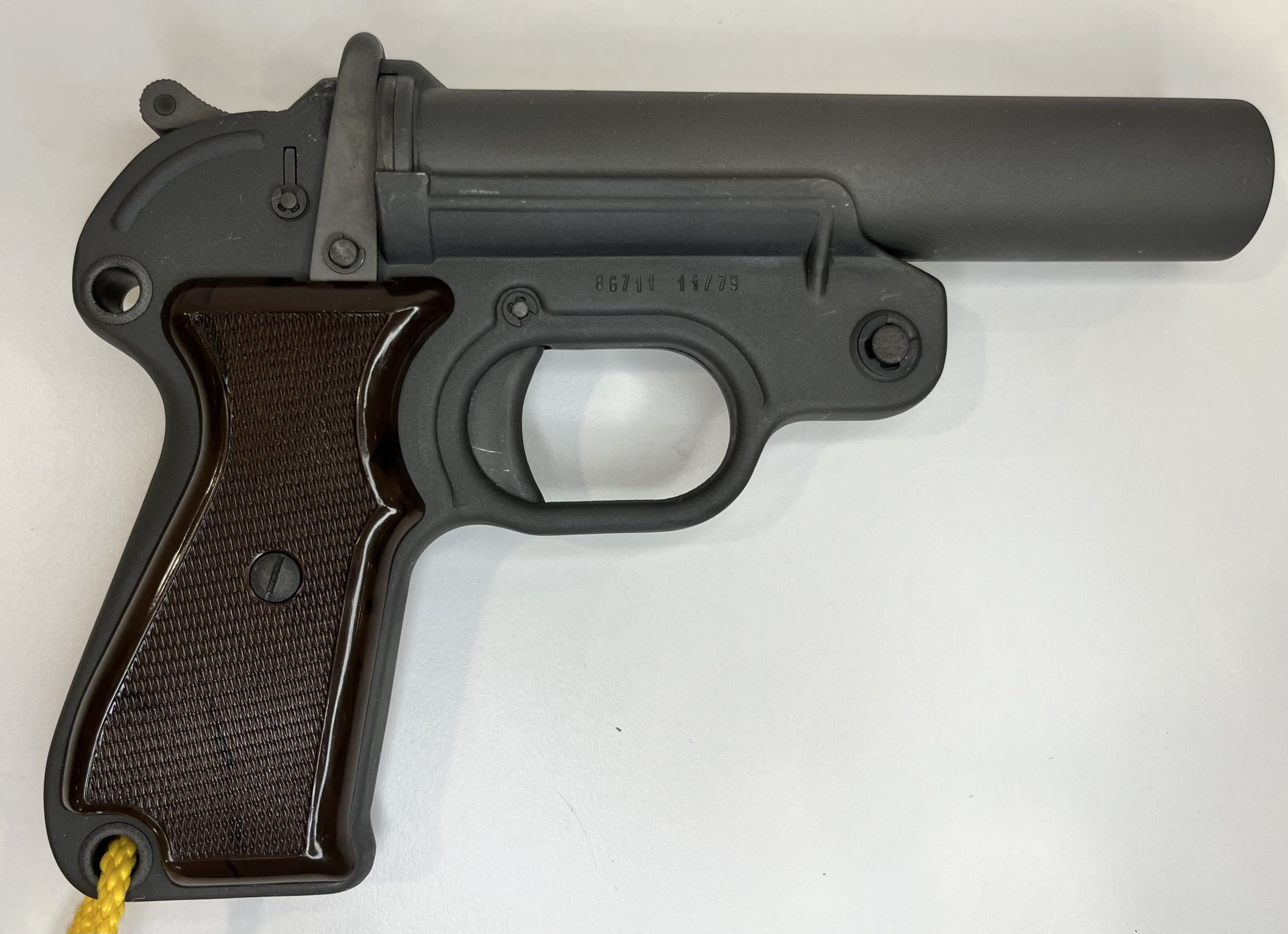 Signalpistole Dianawerk Sig P2 Kal. 4 (26,5mm) – Bj. 11/79 | Ziviler Beschuss & Spiegelblanker Lauf – Bild 2