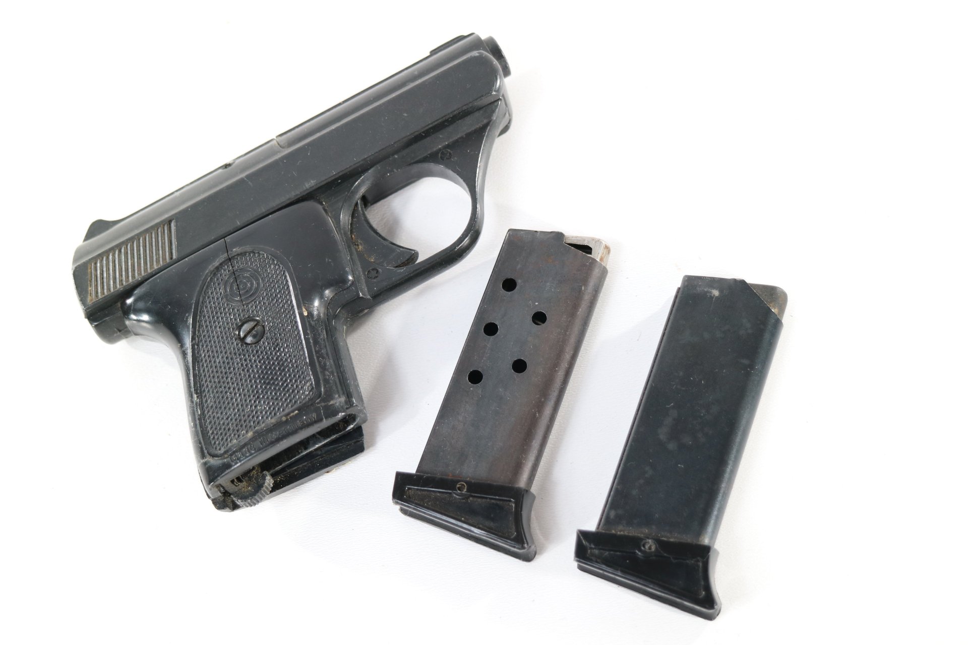 ME 8 Detective Schreckschusspistole 8mm PTB 100/2 mit 2 Magazinen – Bild 1