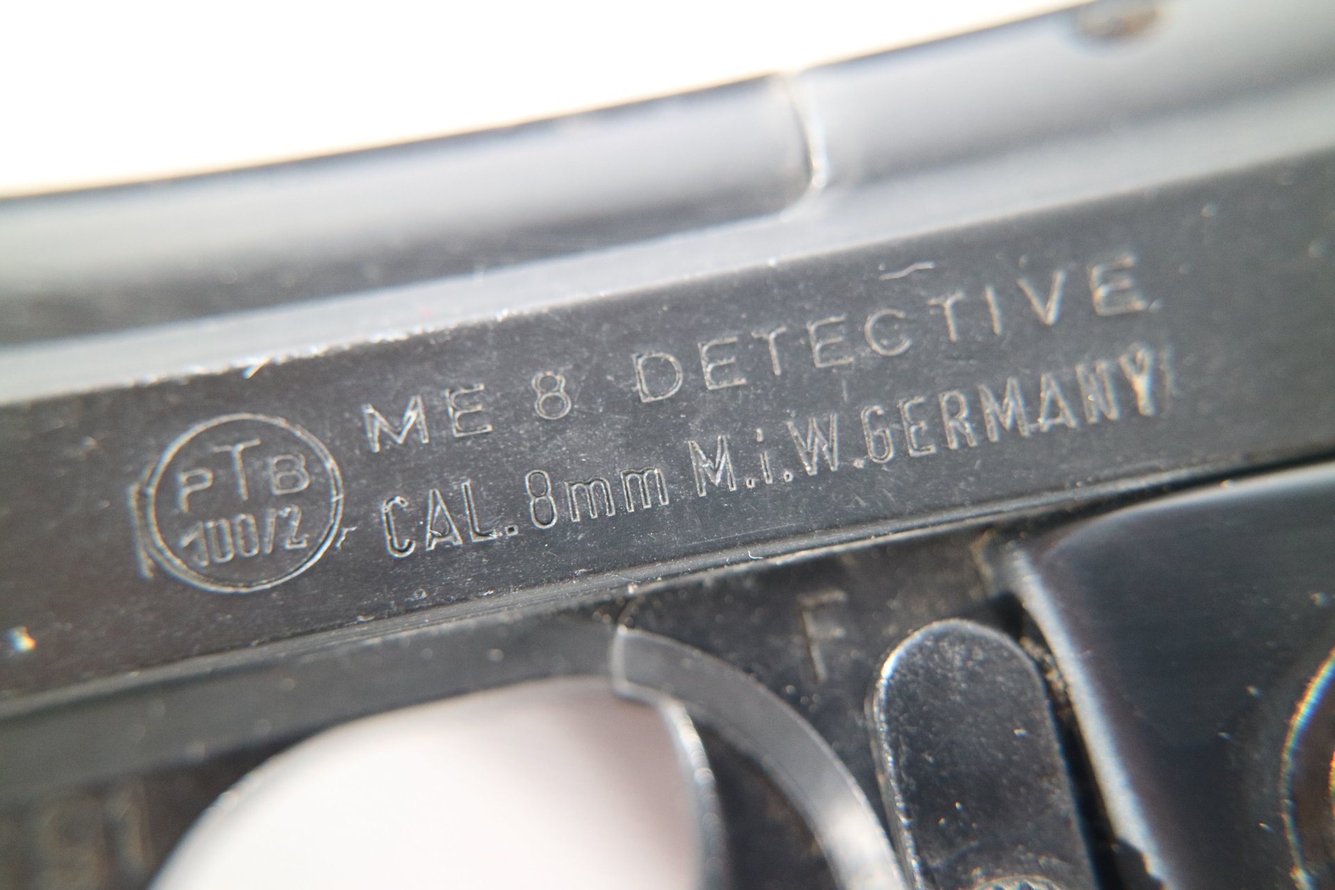 ME 8 Detective Schreckschusspistole 8mm PTB 100/2 mit 2 Magazinen – Bild 4