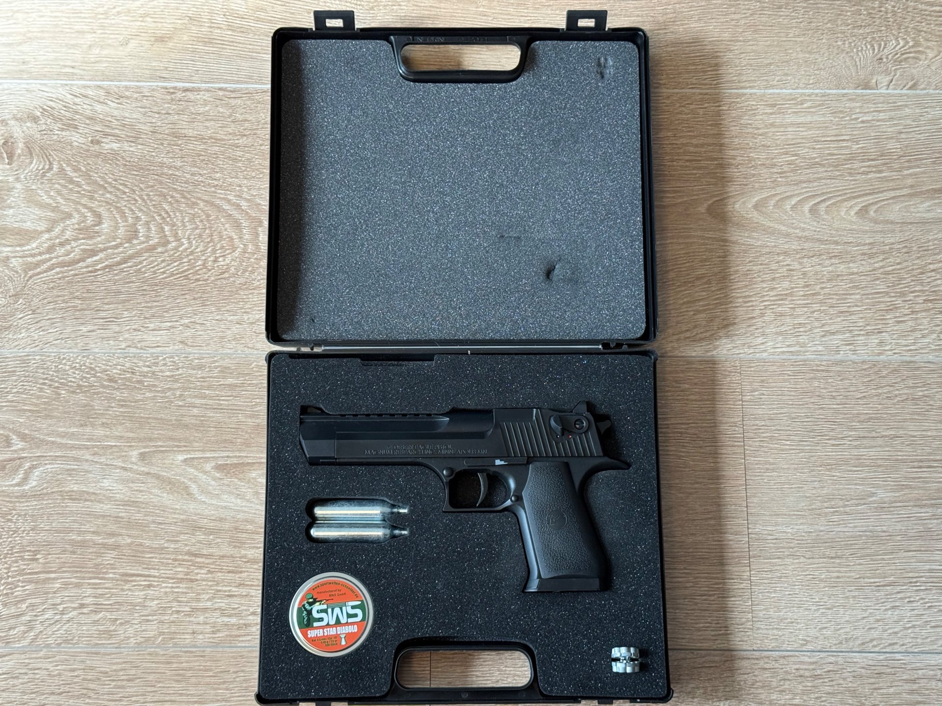Magnum Research Desert Eagle schwarz Co2-Pistole #005 – Bild 1