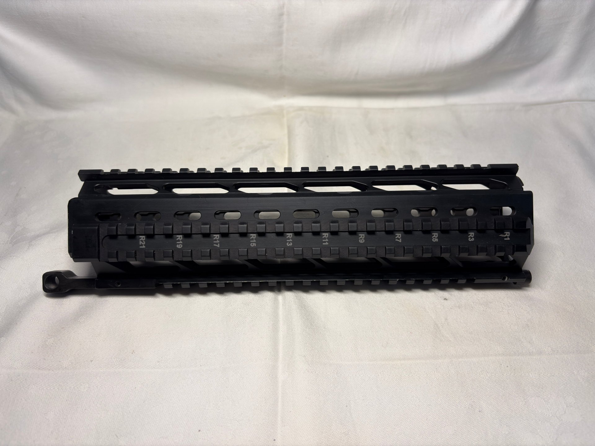 Taktischer Handschutz SIG551 Quadrail Picatinny – Bild 5