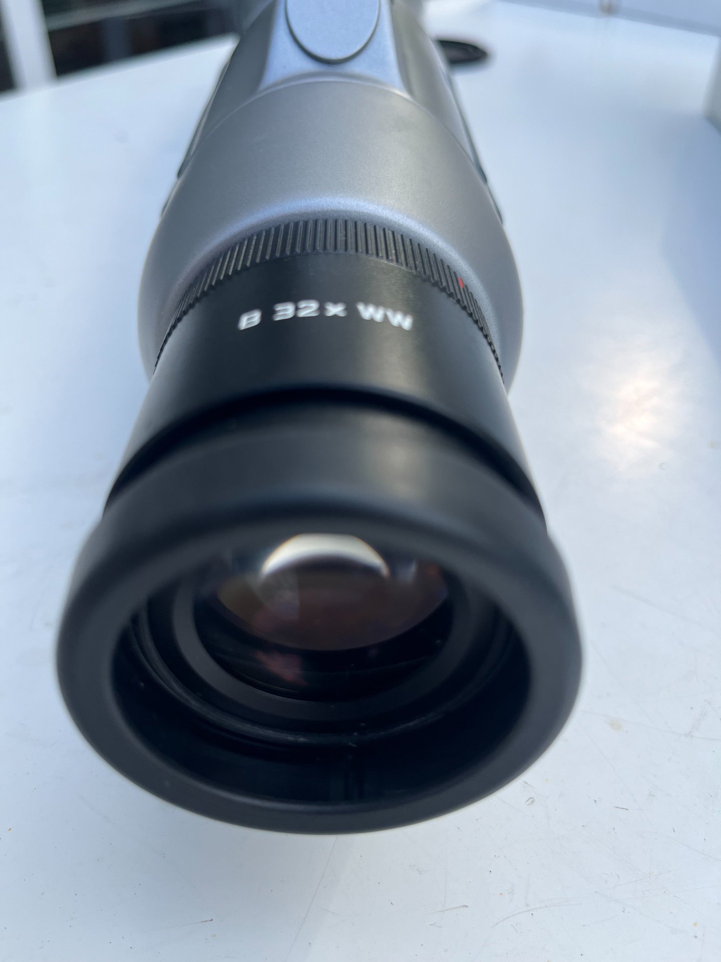 Leica Spektiv Televid 77 Geradeauseinblick mit Okular B32xWW, neuwertig mit Umkarton – Bild 4