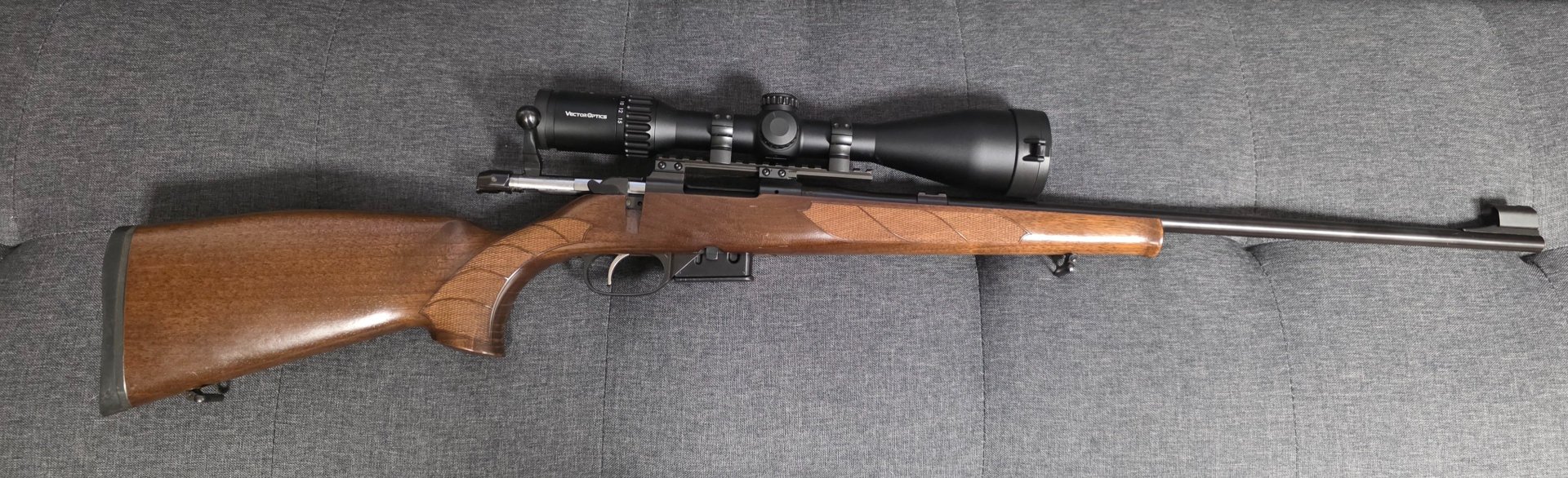 CZ Fox / CZ 527 in .22 Hornet – Sehr gepflegtes Komplettpaket mit Vector Optics Continental 2,5-15x5 – Bild 1