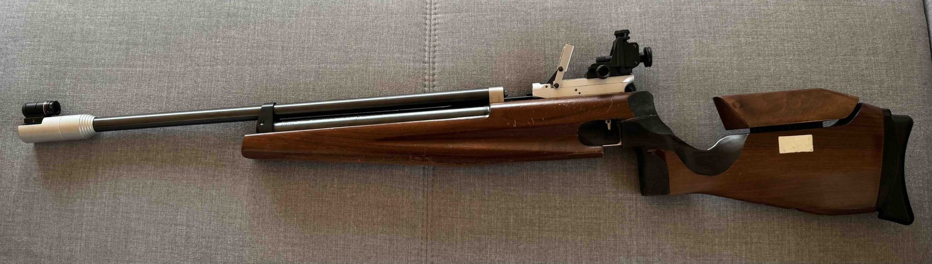Feinwerkbau 601 Matchluftgewehr Kal. 4,5 mm (.177) – Seitenspanner – Bild 4