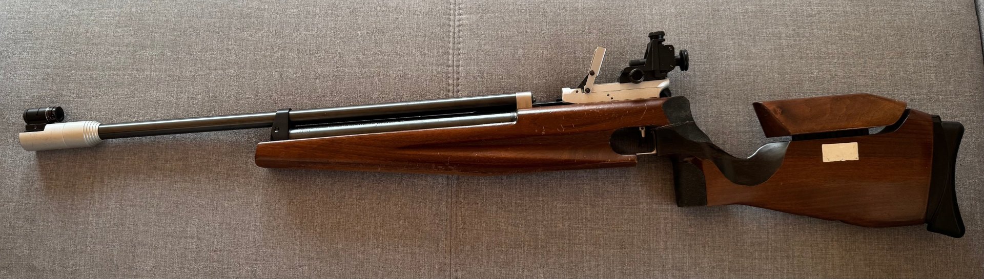 Feinwerkbau 601 Matchluftgewehr Kal. 4,5 mm (.177) – Seitenspanner – Bild 3