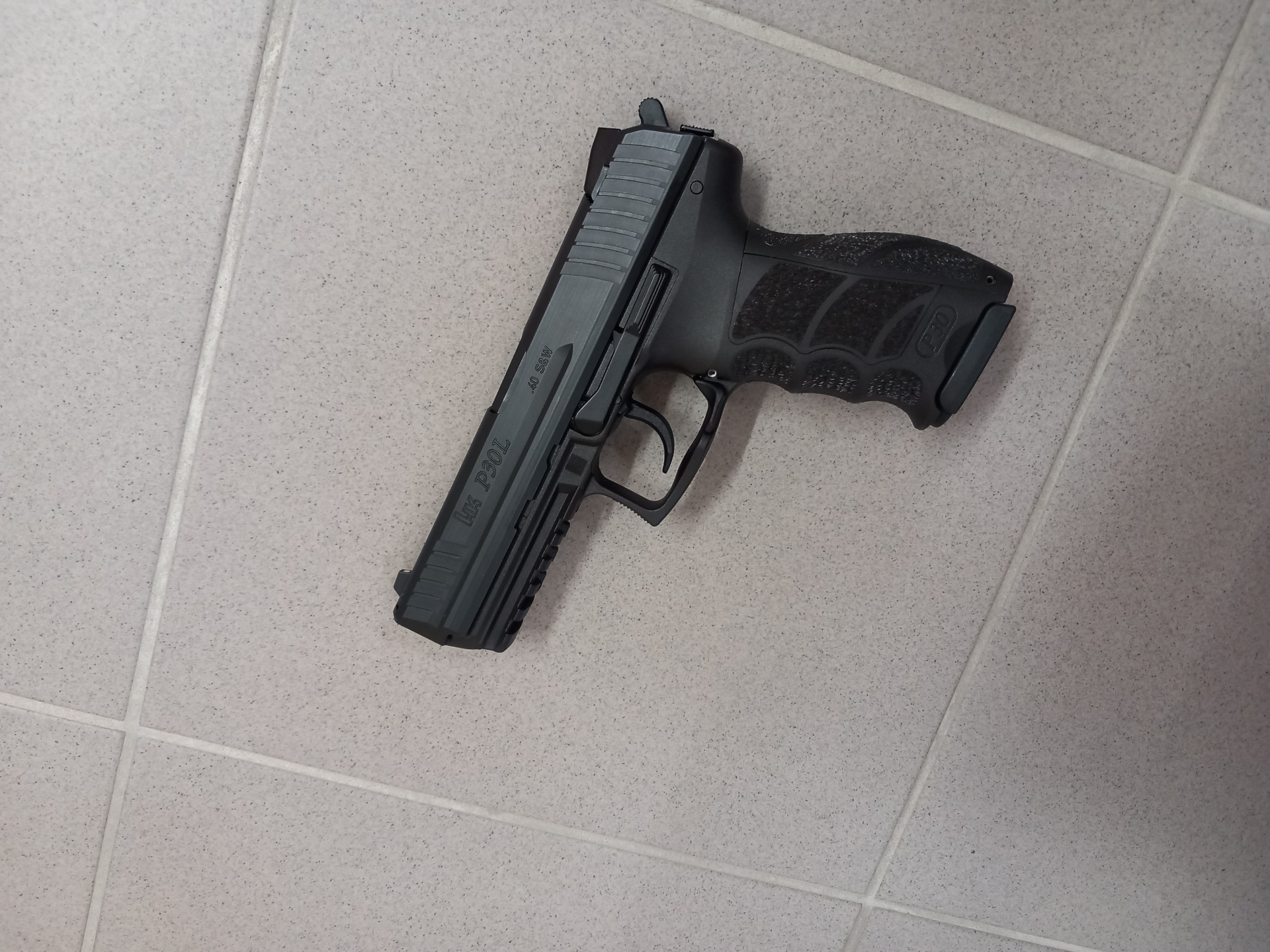 Heckler & Koch P30L V3 in 40 S&W – Bild 1
